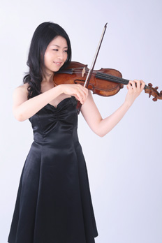 Artist photo of Hirasaki, Mayumi - Violin