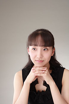 Artist photo of Akiko Nikami - Klavier