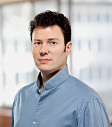 Artist photo of Simon Gaudenz - Conductor