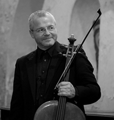 Artist photo of Michael Pfaender - Violoncello