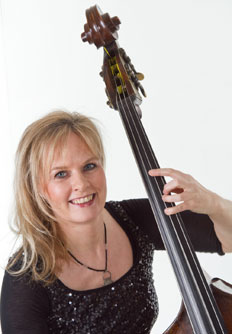 Artist photo of Christine Hoock - Kontrabass