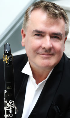 John Finucane Artist photo of John Finucane - Klarinette