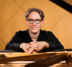 Axel Gremmelspacher Artist photo of Axel Gremmelspacher - Klavier
