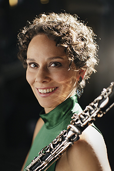 Artist photo of Aust, Bettina - Clarinet