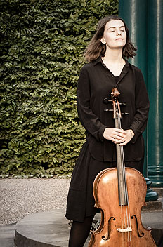 Artist photo of Reisener, Anna - Cello