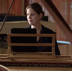 bildArtist photo of Mészáros, Bernadett - Fortepiano & Cembalo