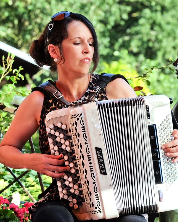 Artist photo of Heidi Steger - Accordeon