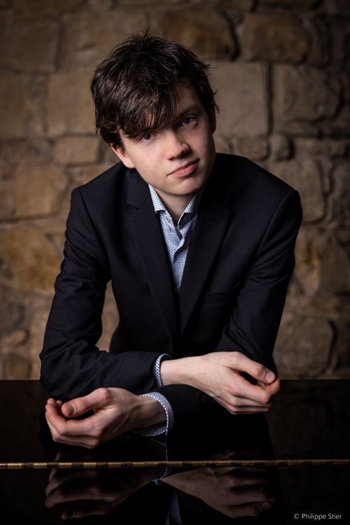 bildArtist photo of Becker, Julian Emanuel - Klavier