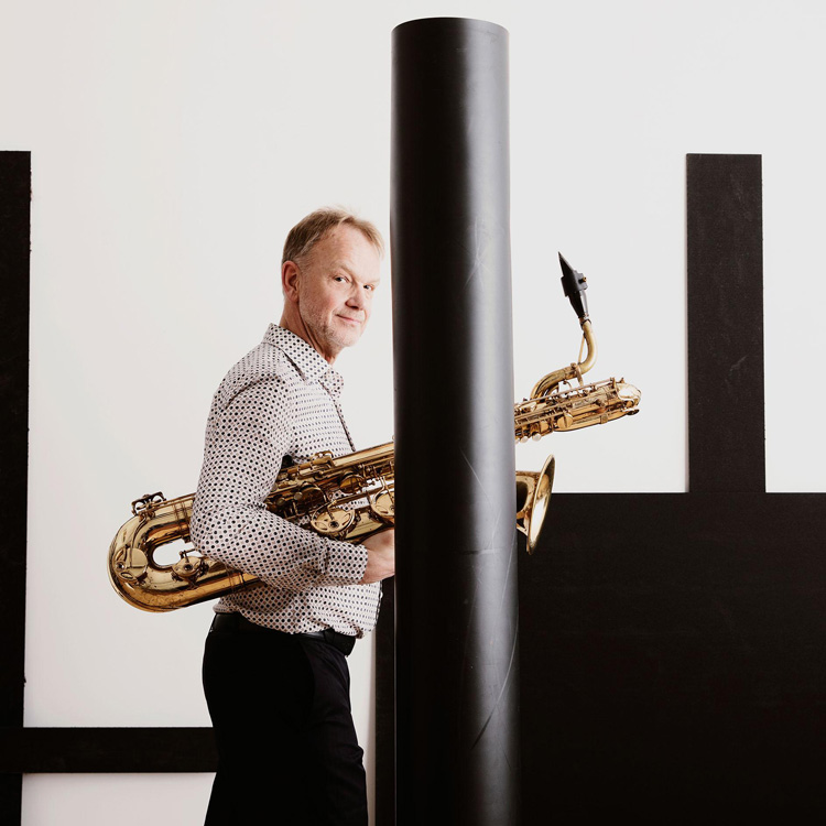Artist photo of Arno Bornkamp - Saxophone