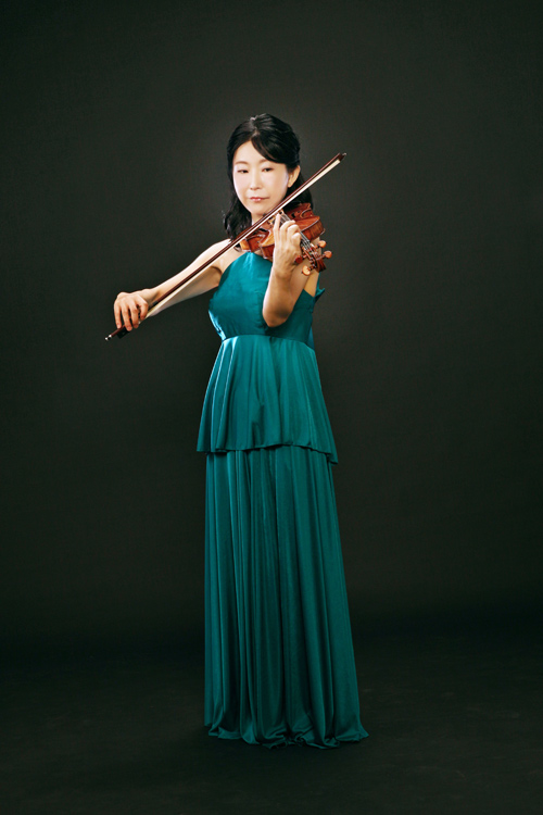 Artist photo of Riyo Uemura - Violin