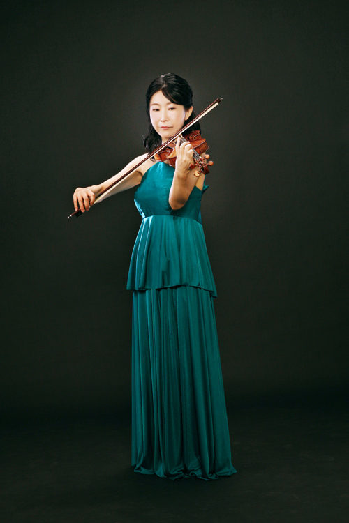 Riyo Uemura Artist photo of Riyo Uemura - Violine