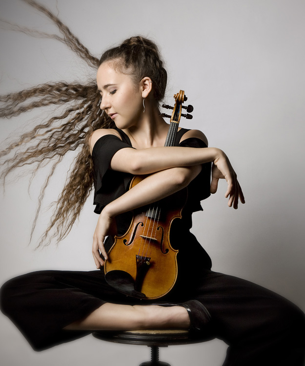 bildArtist photo of Bartholomäi, Lucie - Violine