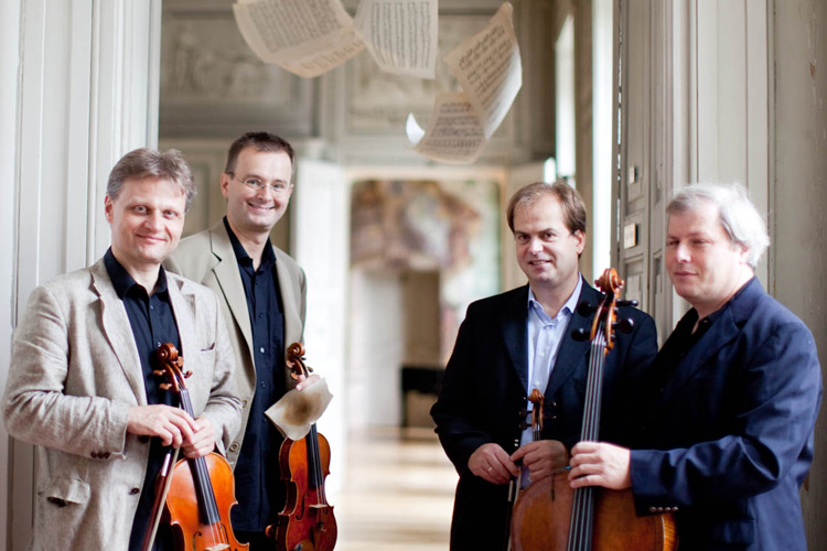 bildArtist photo of Aron Quartett
