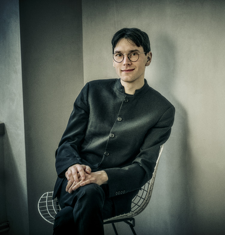 Artist photo of Viktor Soos - Klavier