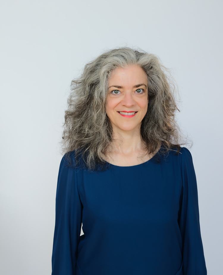 artist image: 'Verena Louis