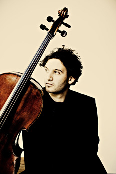 Konzerttipp: Nicolas Altstaedt spielt Tango im Schloss Delitzsch Nicolas Altstaedt und Piazzollas Tango