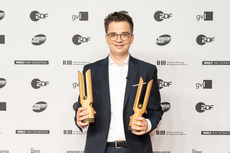 Recorder player Max Volbers awarded with OPUS KLASSIK